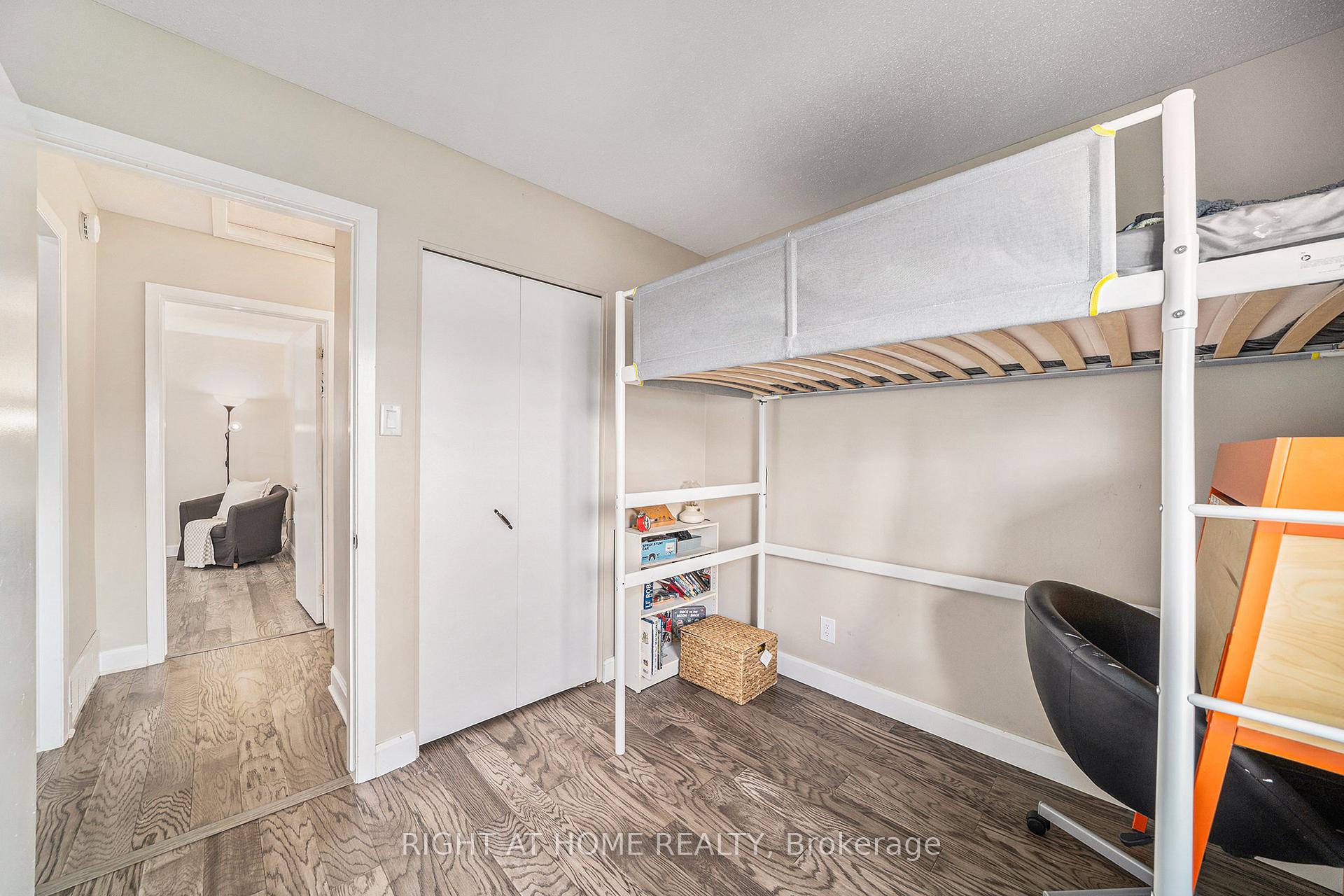Photo 24 of 51 Keewatin Crescent, Ottawa, Borden Farm/Stewart Farm/Carleton Heights/Parkwood Hills — HOMEH