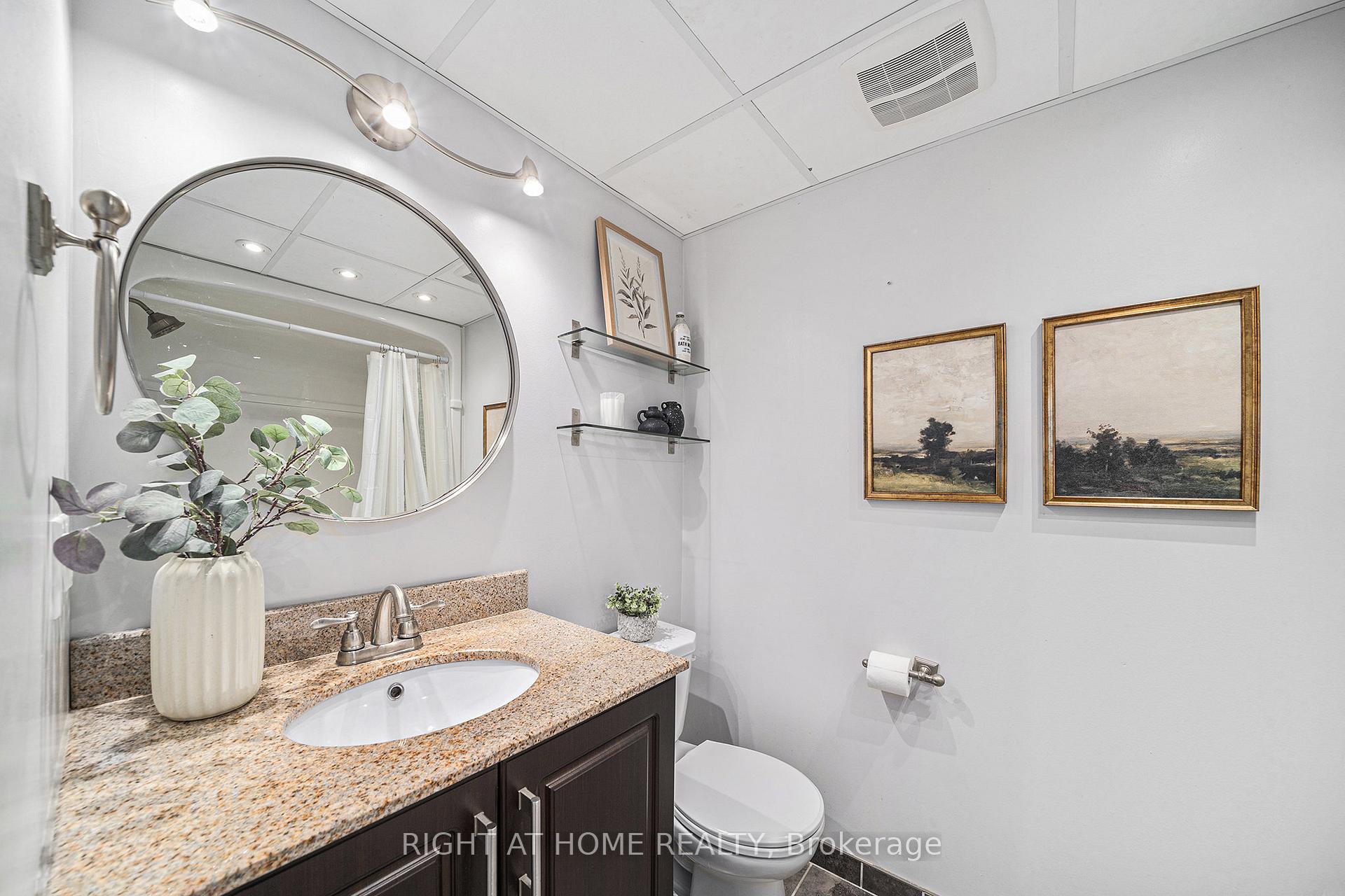 Photo 34 of 51 Keewatin Crescent, Ottawa, Borden Farm/Stewart Farm/Carleton Heights/Parkwood Hills — HOMEH