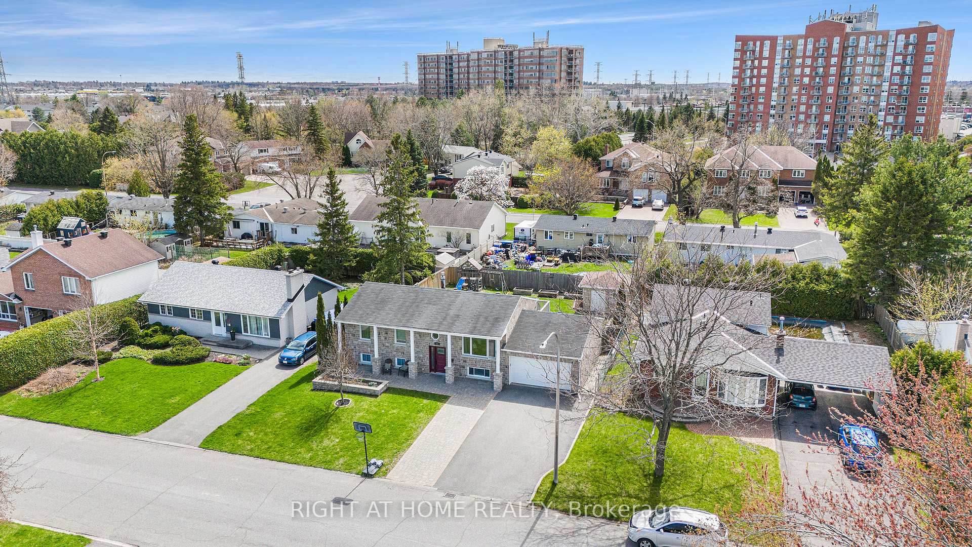 Photo 46 of 51 Keewatin Crescent, Ottawa, Borden Farm/Stewart Farm/Carleton Heights/Parkwood Hills — HOMEH