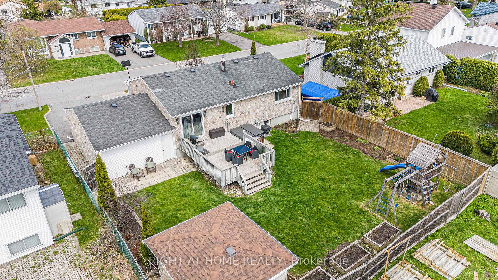 Photo 47 of 51 Keewatin Crescent, Ottawa, Borden Farm/Stewart Farm/Carleton Heights/Parkwood Hills — HOMEH