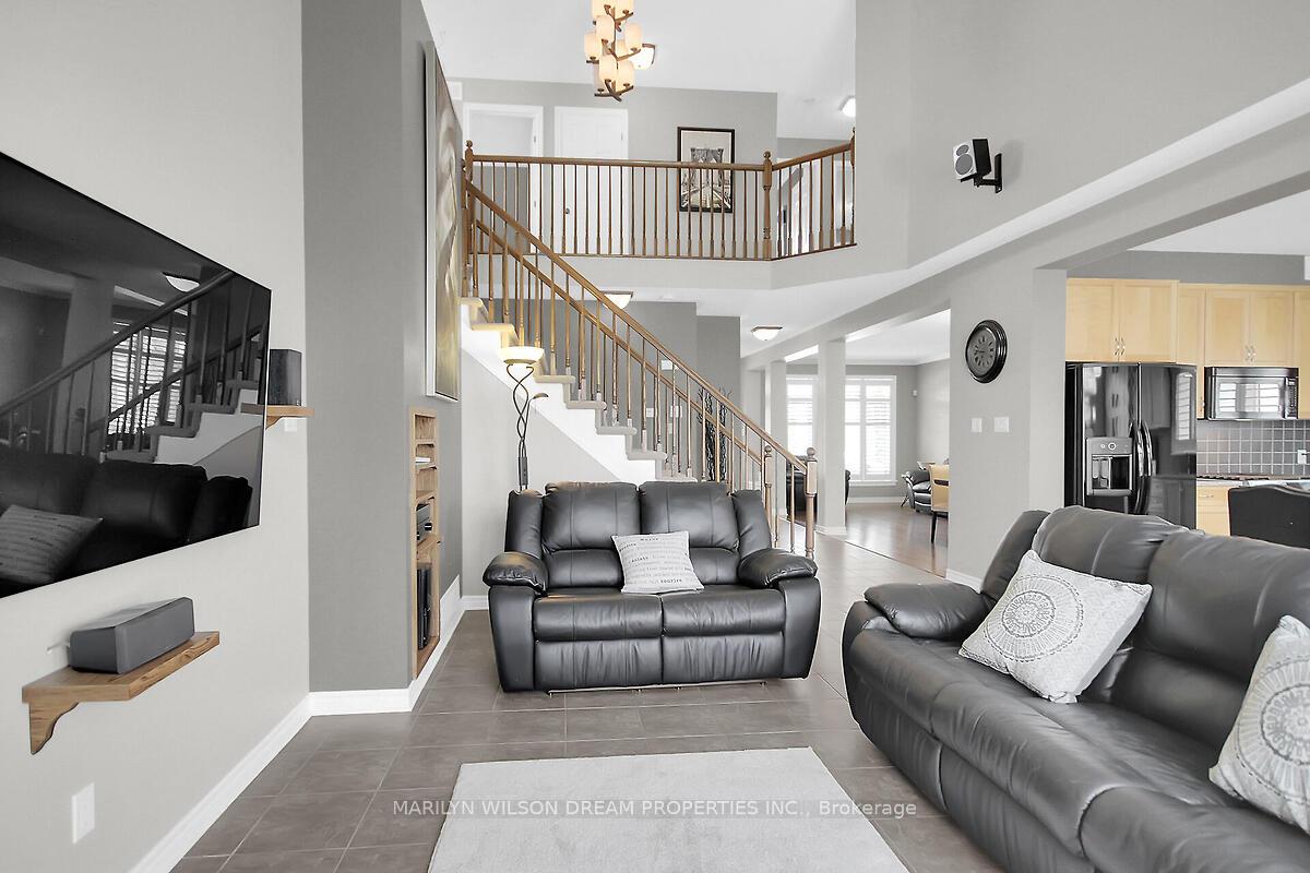 Photo 12 of 652 Netley Circle, Ottawa, Blossom Park/Kemp Park/Findlay Creek — HOMEH