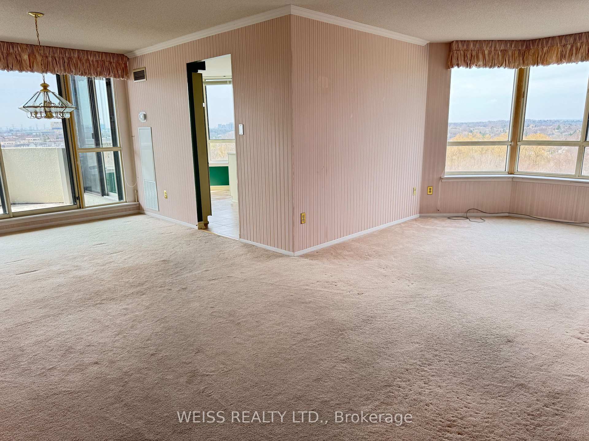 Photo 5 of Unit PH11, 55 Austin Drive, Markham, Markville — HOMEH