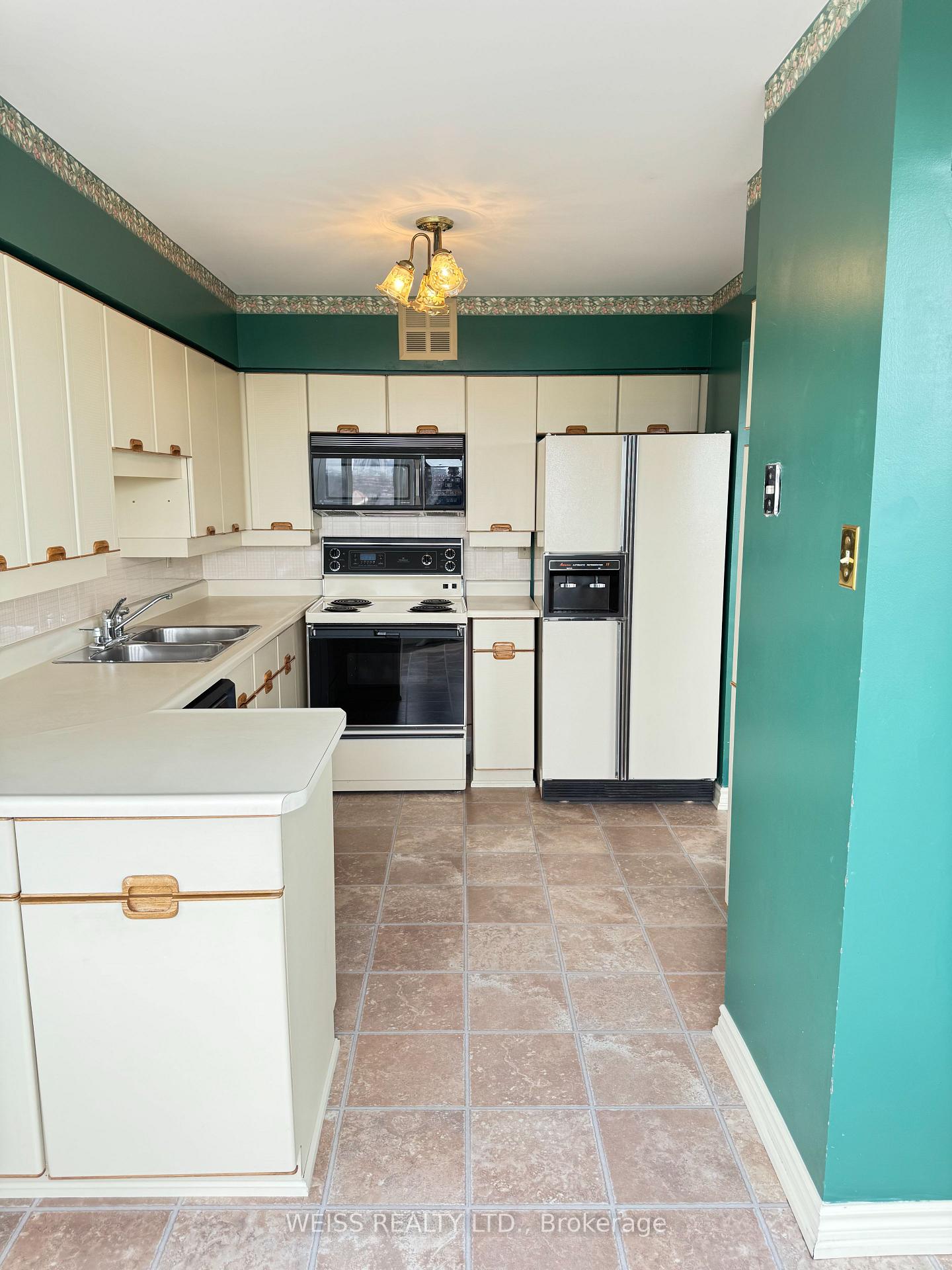 Photo 9 of Unit PH11, 55 Austin Drive, Markham, Markville — HOMEH