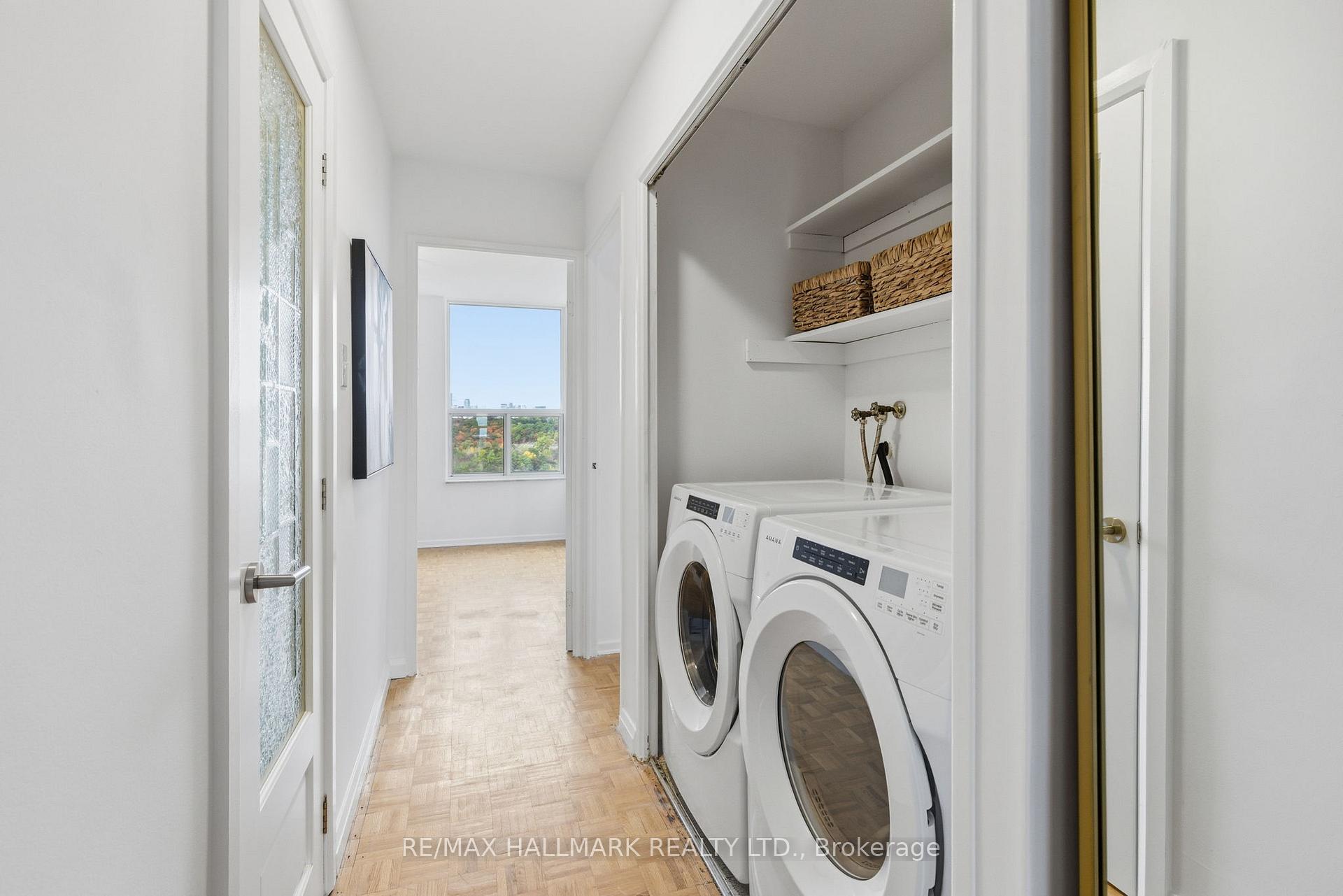 Photo 10 of Unit 802, 980 Broadview Avenue, Toronto, Broadview North — HOMEH