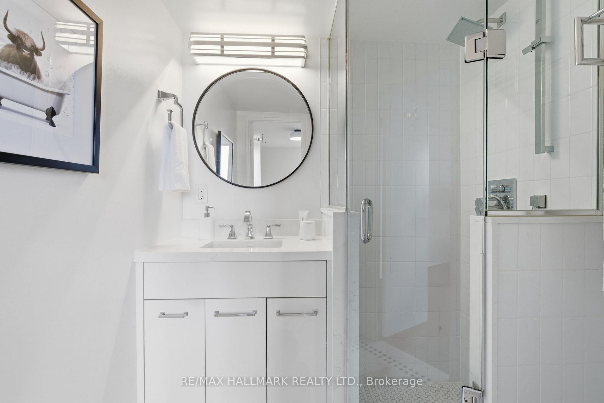 Photo 17 of Unit 802, 980 Broadview Avenue, Toronto, Broadview North — HOMEH