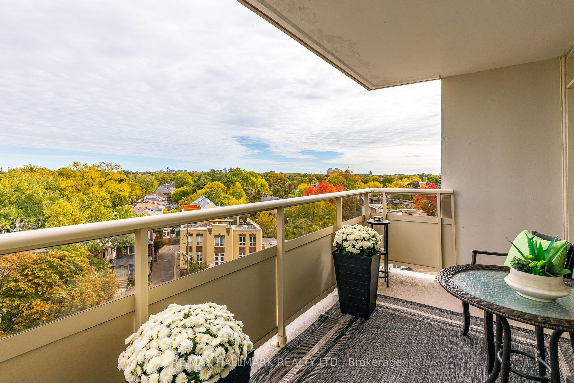 Photo 19 of Unit 802, 980 Broadview Avenue, Toronto, Broadview North — HOMEH