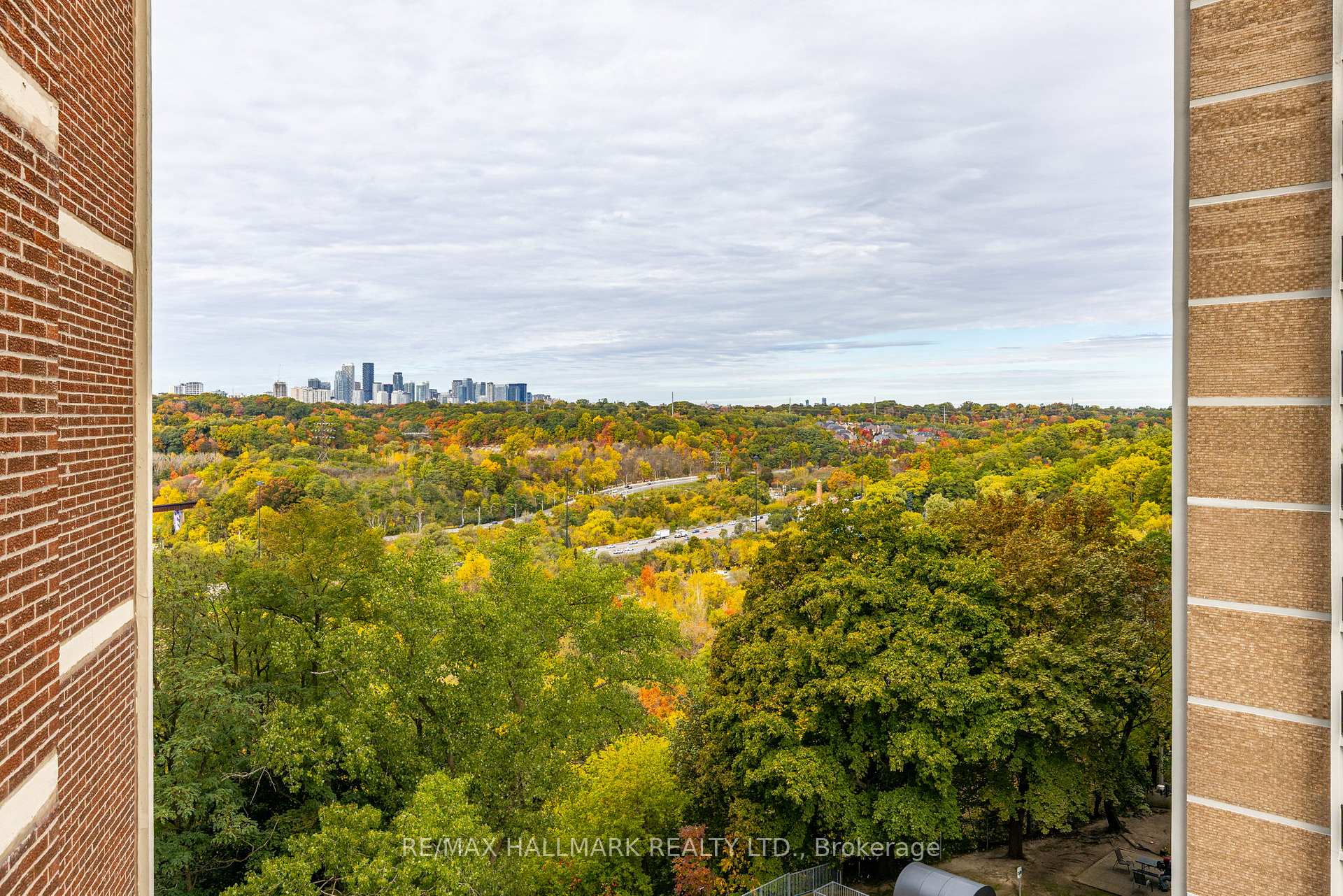 Photo 20 of Unit 802, 980 Broadview Avenue, Toronto, Broadview North — HOMEH