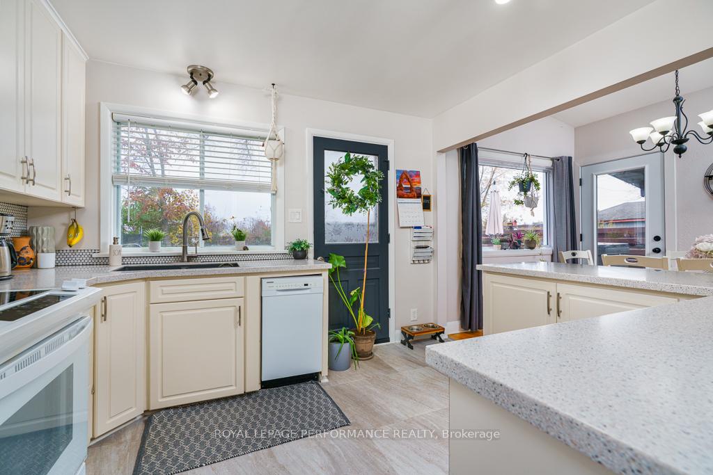 Photo 8 of 1402 Boyd Street, Cornwall — HOMEH
