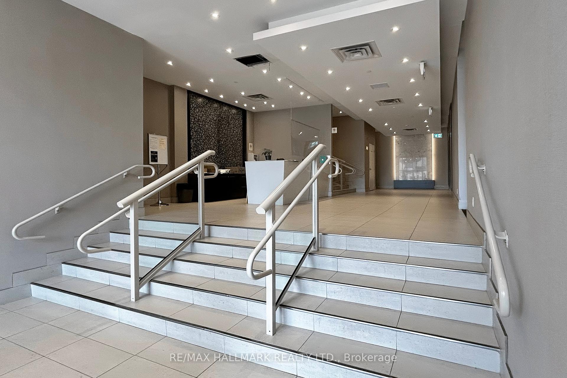 Photo 8 of Unit 607, 15277 Yonge Street, Aurora, Aurora Village — HOMEH