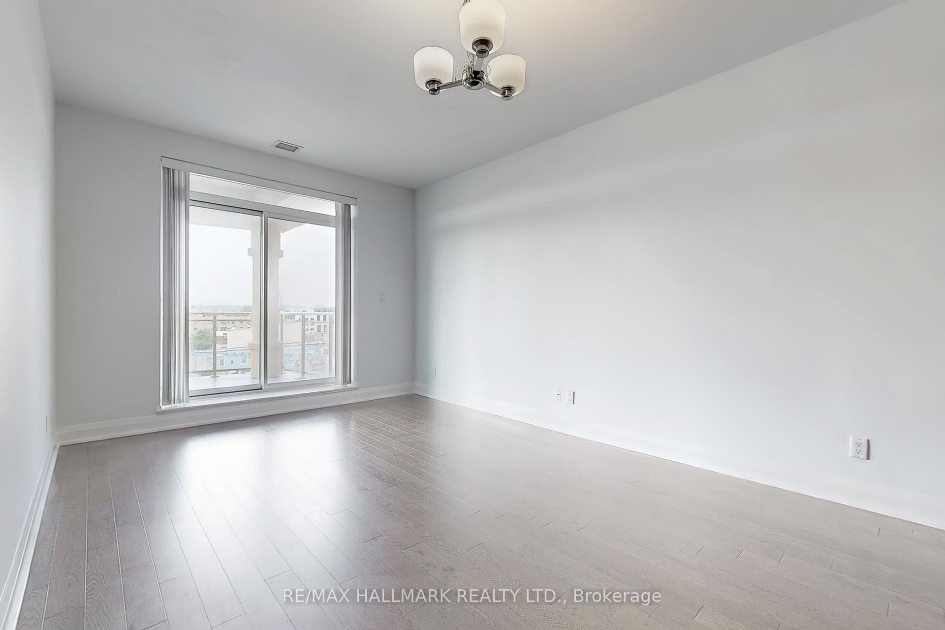 Photo 13 of Unit 607, 15277 Yonge Street, Aurora, Aurora Village — HOMEH