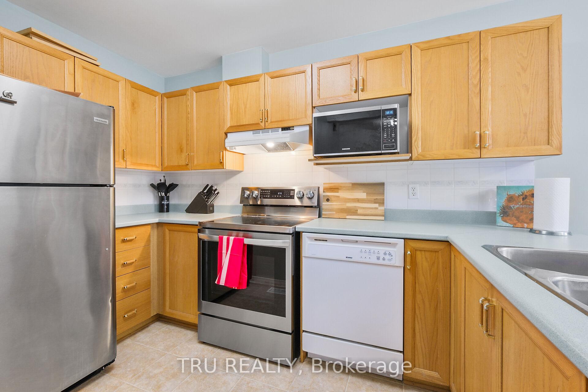 Photo 9 of 4323 Sunwood Crescent, Ottawa, Carson Grove — HOMEH
