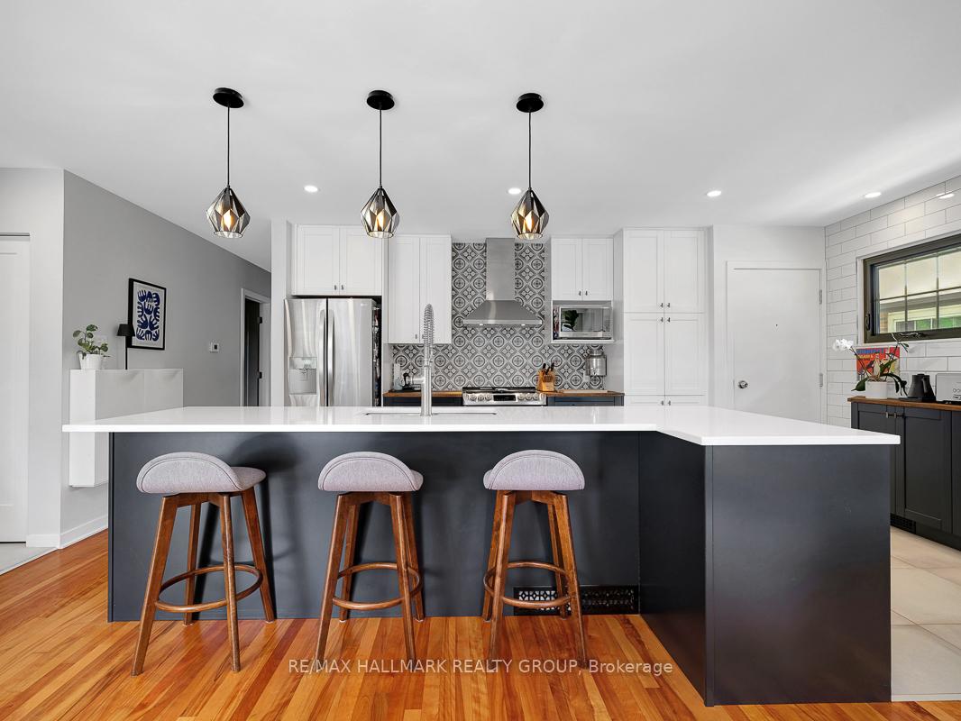 Photo 9 of 2447 Magnus Avenue, Ottawa, Hawthorne Meadows — HOMEH