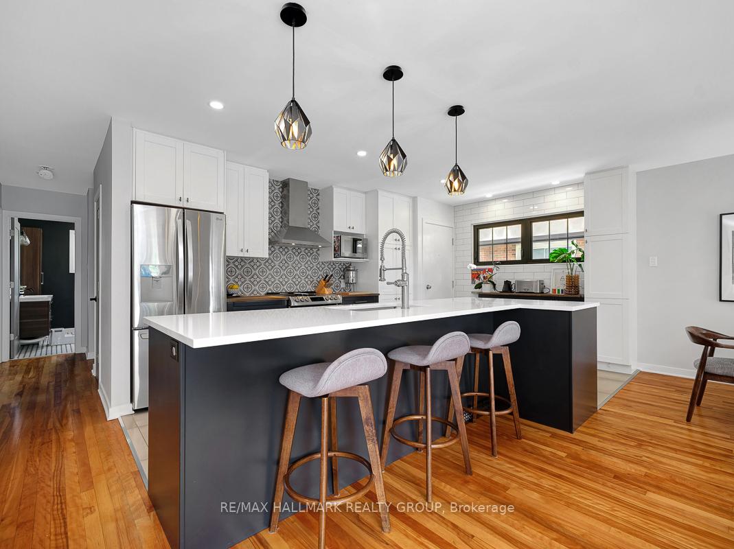 Photo 10 of 2447 Magnus Avenue, Ottawa, Hawthorne Meadows — HOMEH