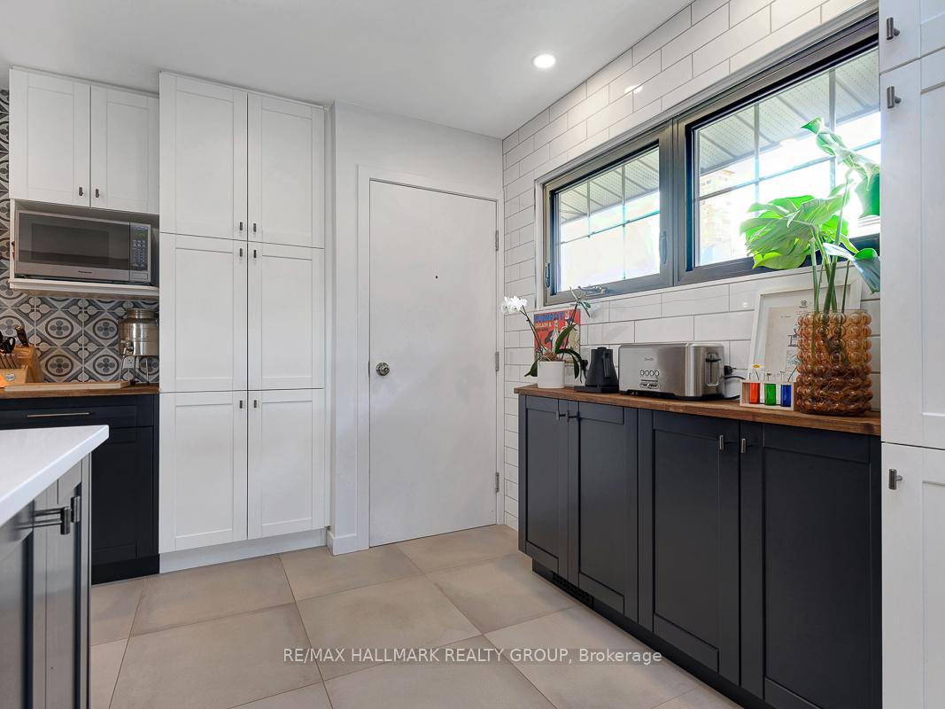 Photo 16 of 2447 Magnus Avenue, Ottawa, Hawthorne Meadows — HOMEH