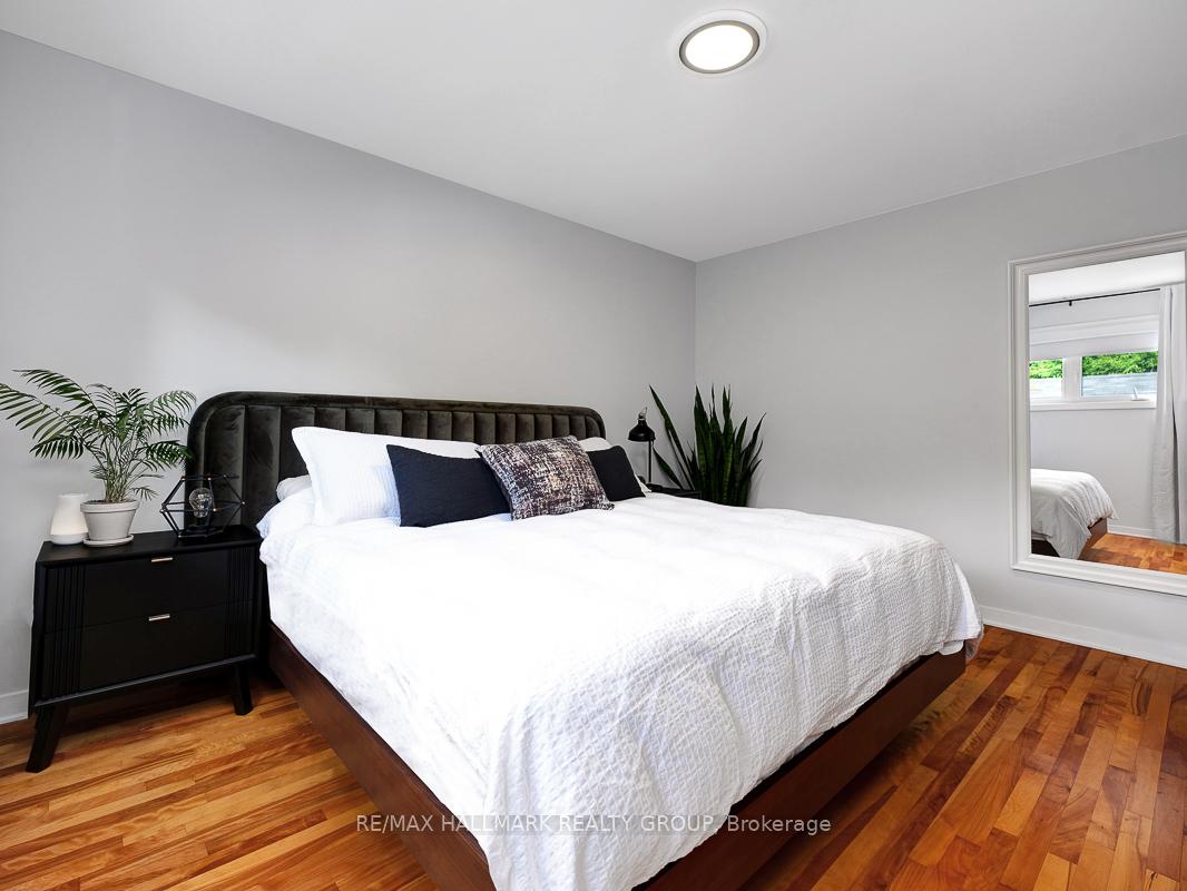 Photo 17 of 2447 Magnus Avenue, Ottawa, Hawthorne Meadows — HOMEH