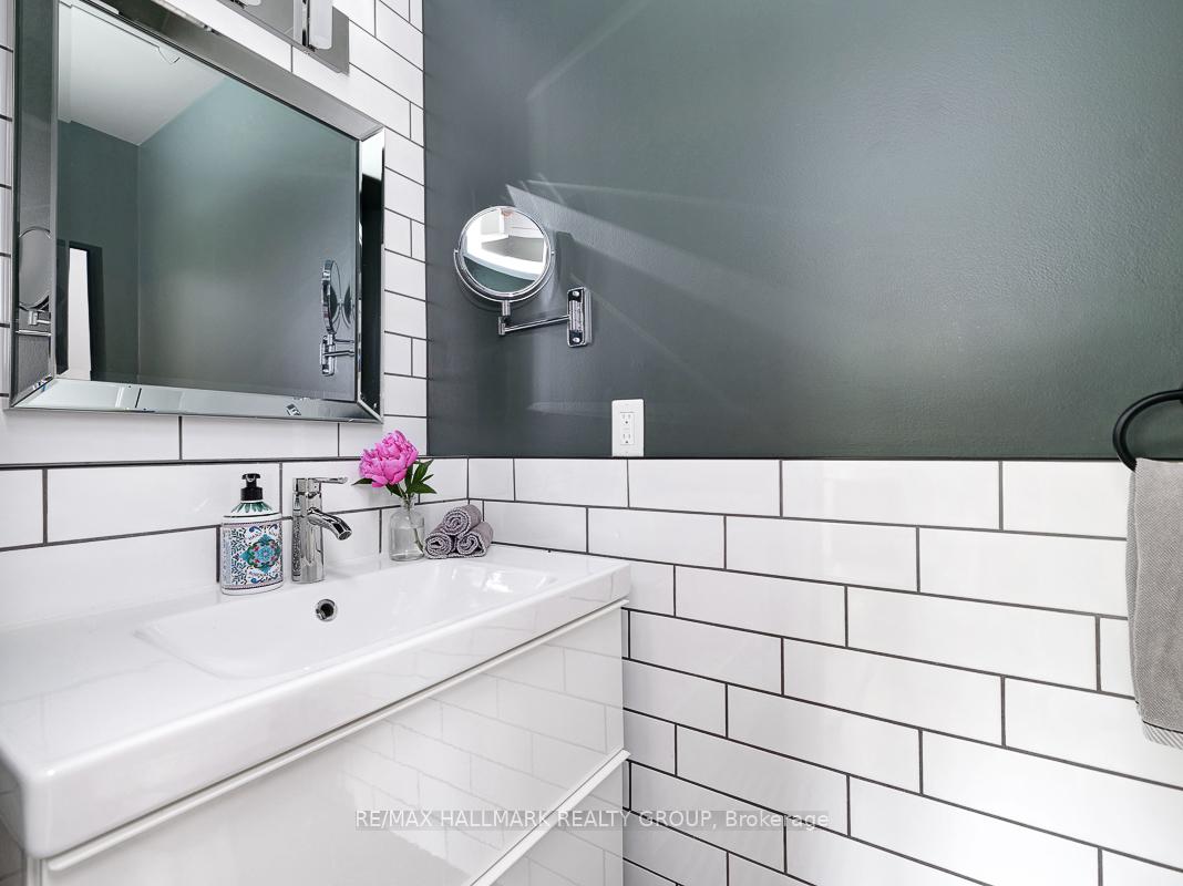 Photo 19 of 2447 Magnus Avenue, Ottawa, Hawthorne Meadows — HOMEH