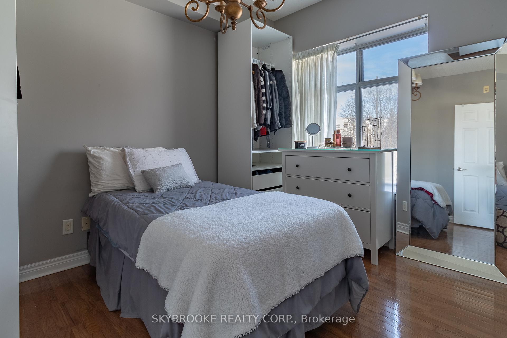 Photo 11 of Unit 302, 245 Pine Grove Road, Vaughan, East Woodbridge — HOMEH