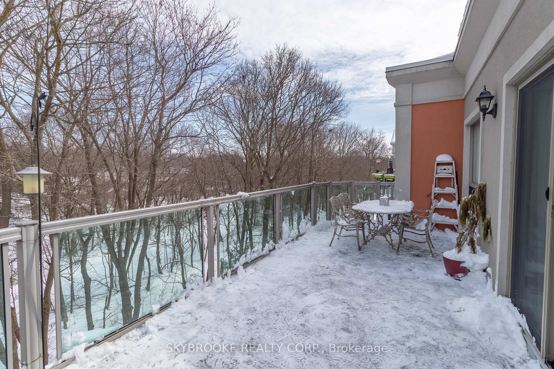 Photo 15 of Unit 302, 245 Pine Grove Road, Vaughan, East Woodbridge — HOMEH