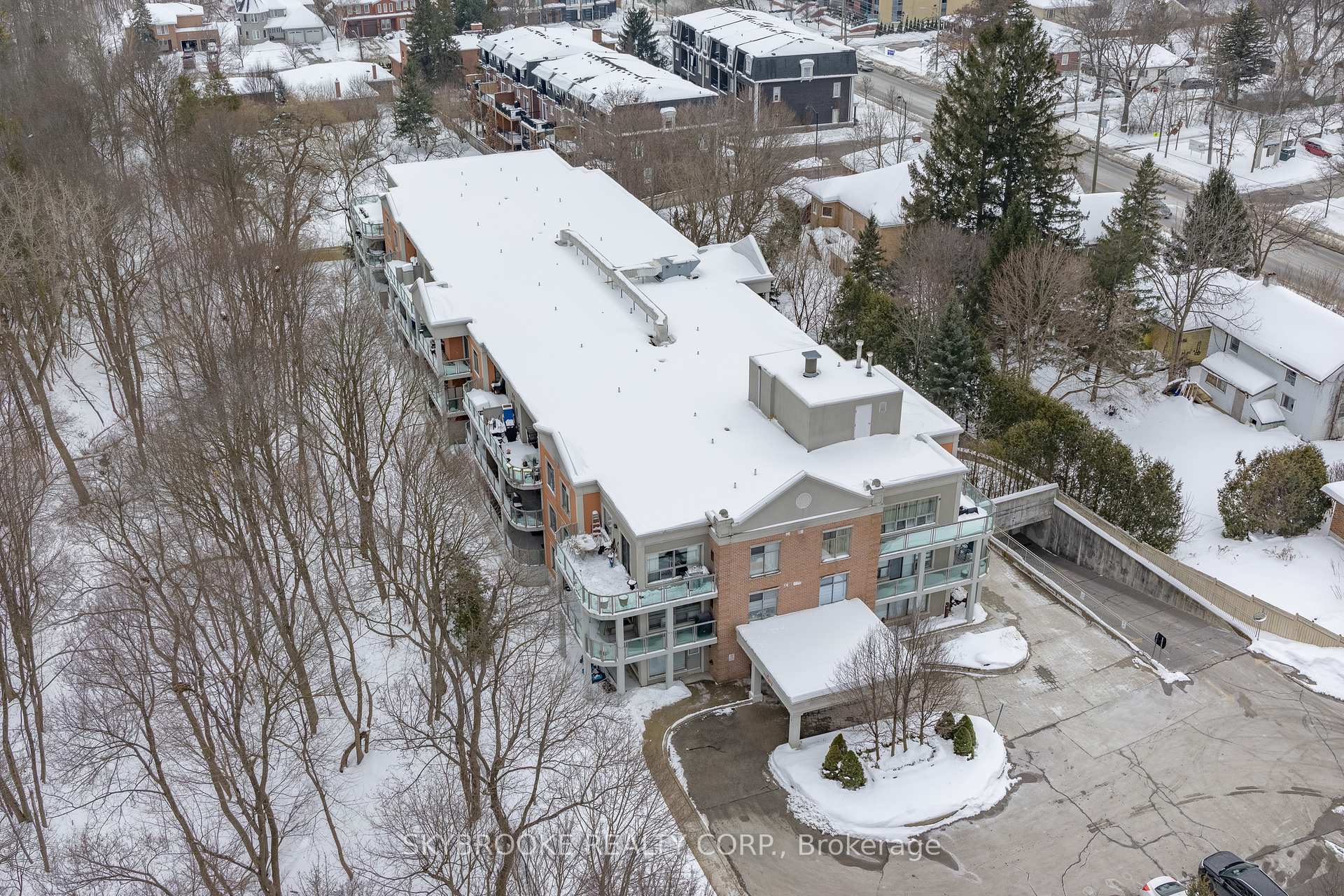 Photo 19 of Unit 302, 245 Pine Grove Road, Vaughan, East Woodbridge — HOMEH