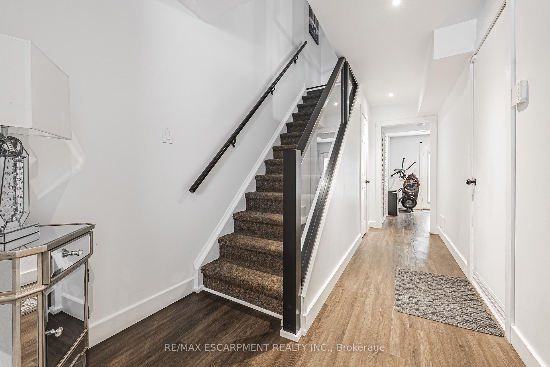 Photo 6 of Unit 26, 1155 Paramount Drive, Hamilton, Stoney Creek Mountain — HOMEH