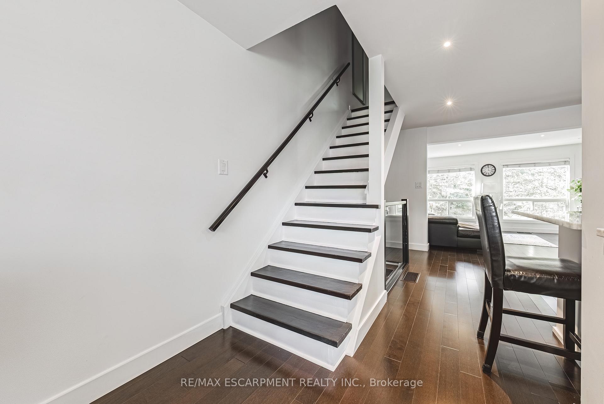 Photo 21 of Unit 26, 1155 Paramount Drive, Hamilton, Stoney Creek Mountain — HOMEH