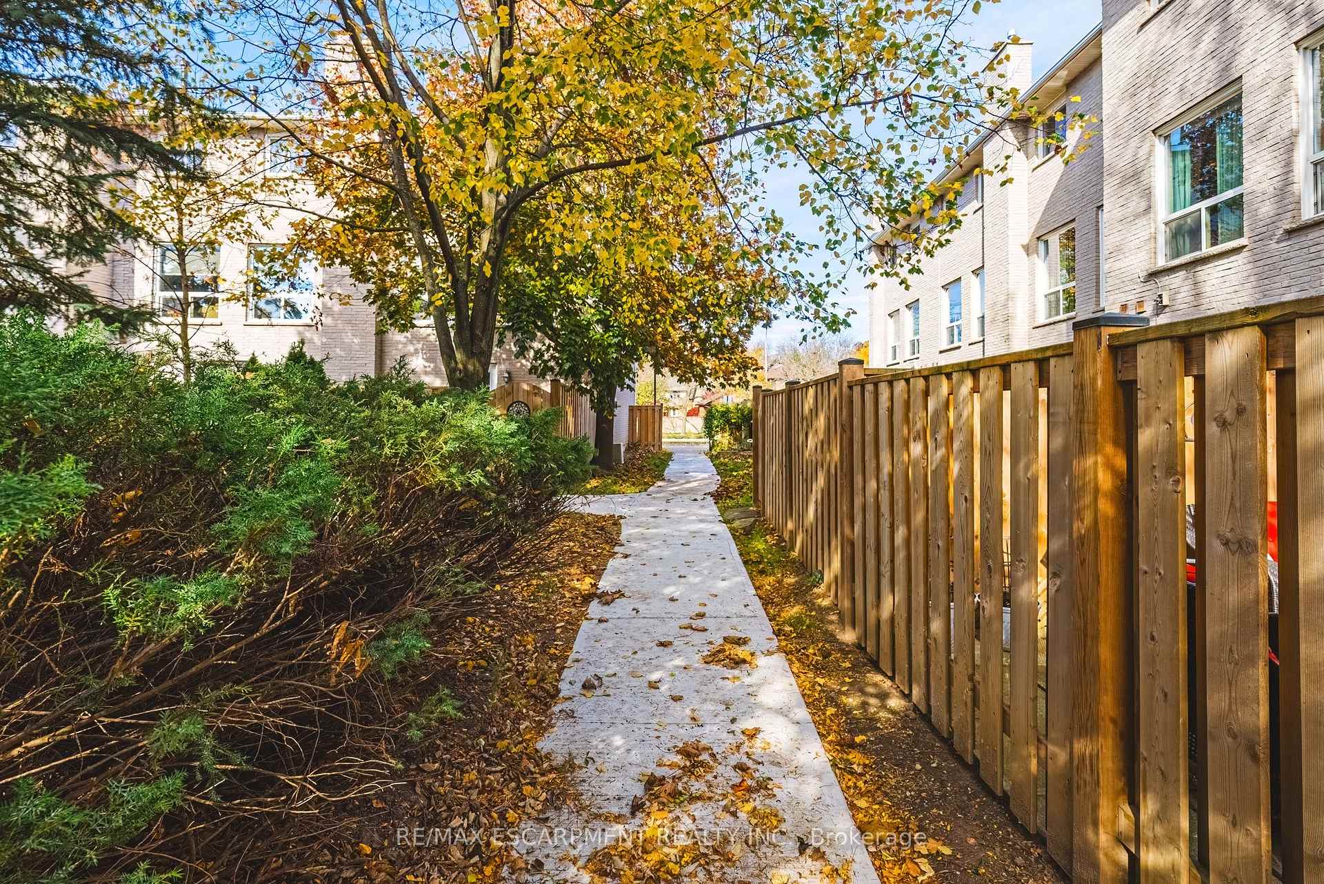 Photo 38 of Unit 26, 1155 Paramount Drive, Hamilton, Stoney Creek Mountain — HOMEH