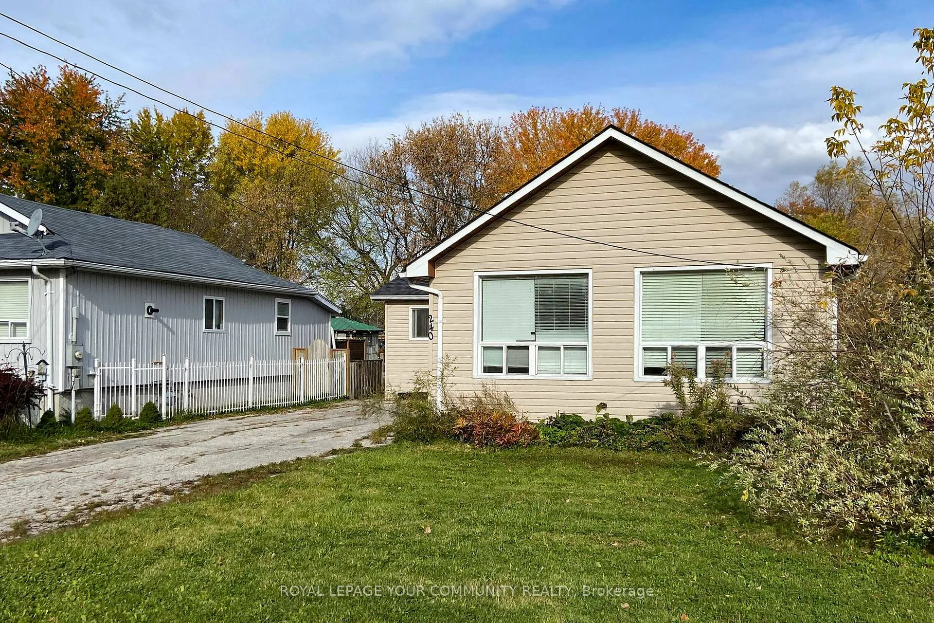 Photo 9 of 240 Royal Road, Georgina, Keswick South — HOMEH