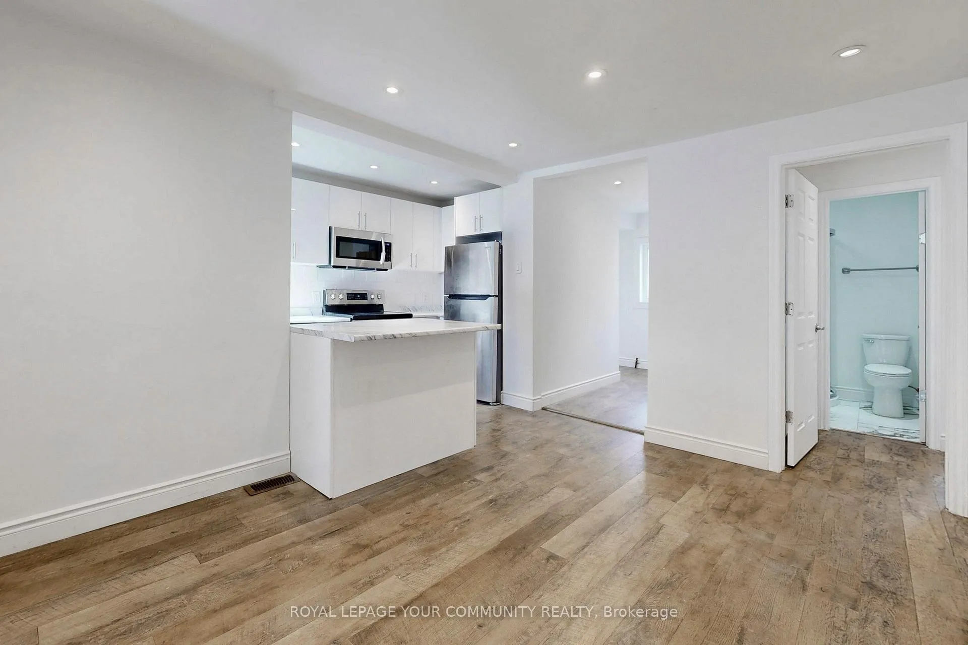 Photo 36 of 240 Royal Road, Georgina, Keswick South — HOMEH