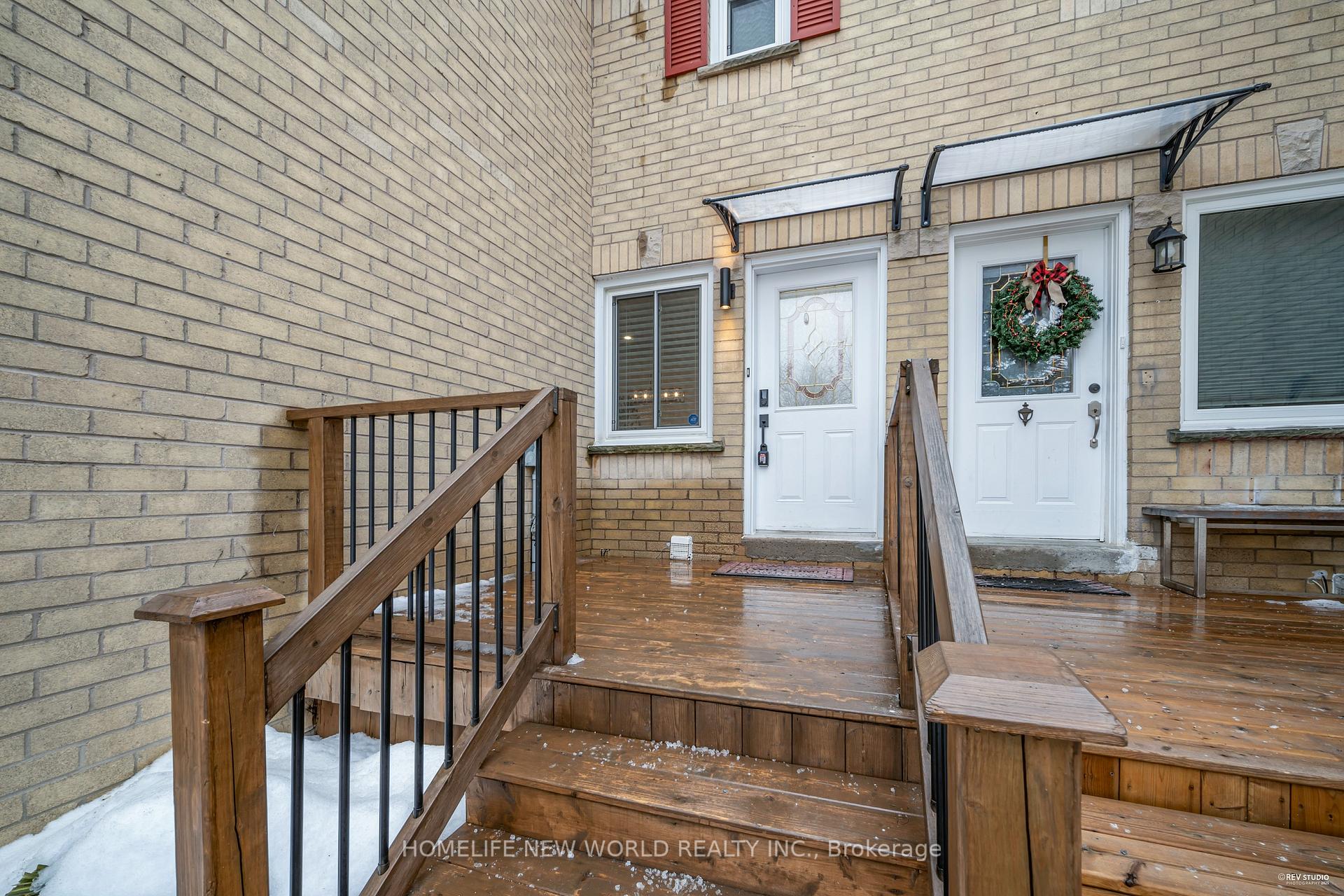 Front of 116 Sandfield Drive