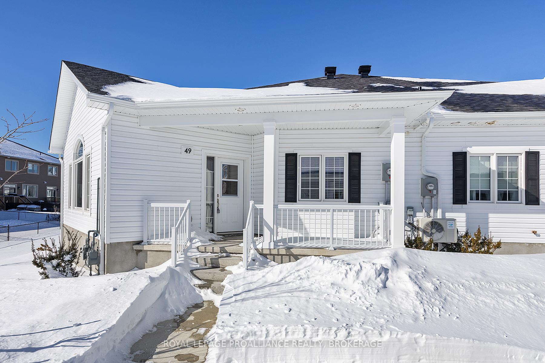 Photo 3 of 49 Lowry Place, Loyalist, Amherstview — HOMEH