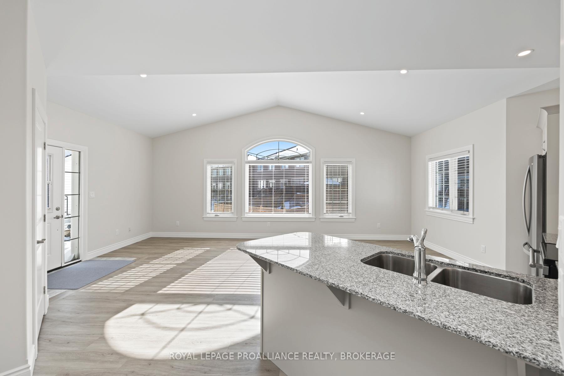 Photo 11 of 49 Lowry Place, Loyalist, Amherstview — HOMEH