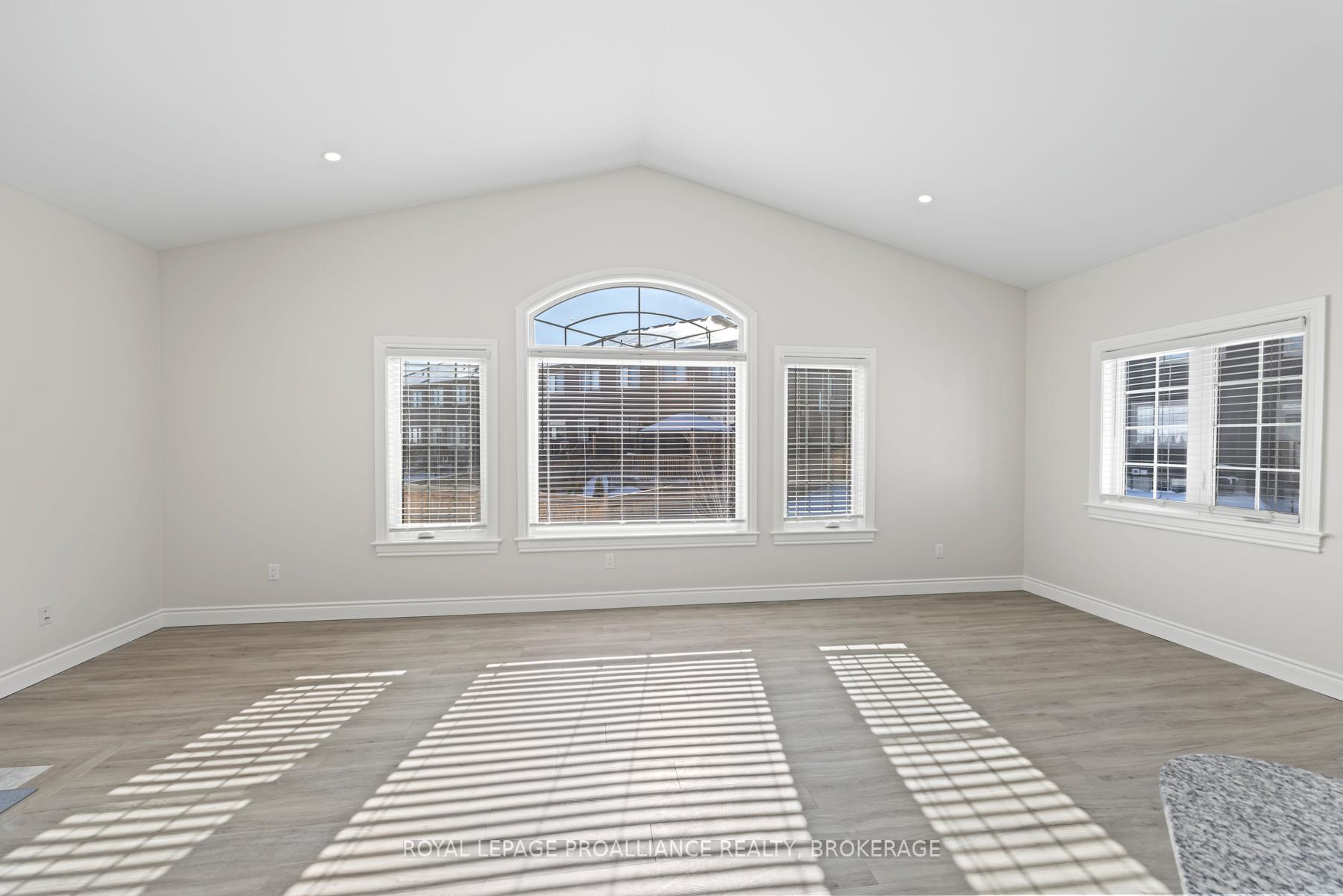 Photo 12 of 49 Lowry Place, Loyalist, Amherstview — HOMEH