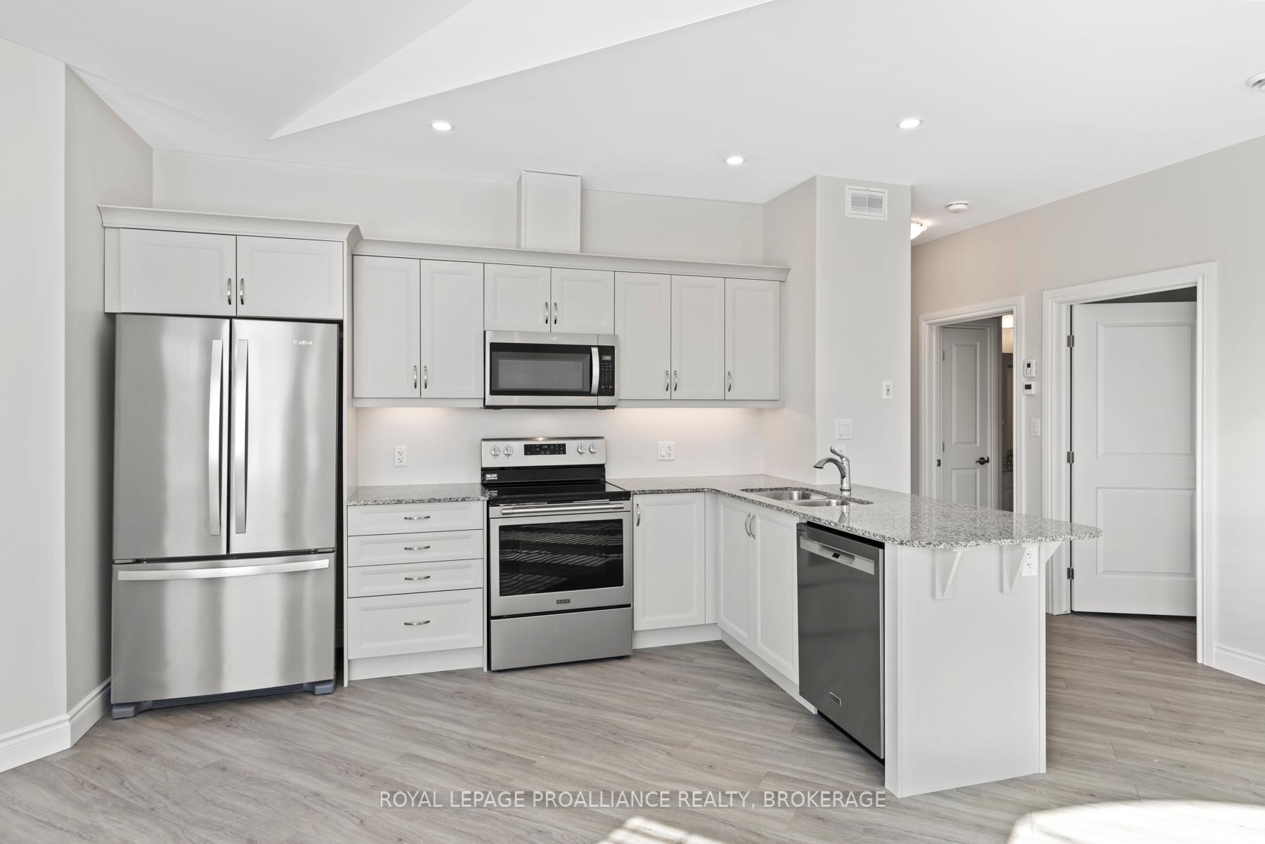 Photo 13 of 49 Lowry Place, Loyalist, Amherstview — HOMEH
