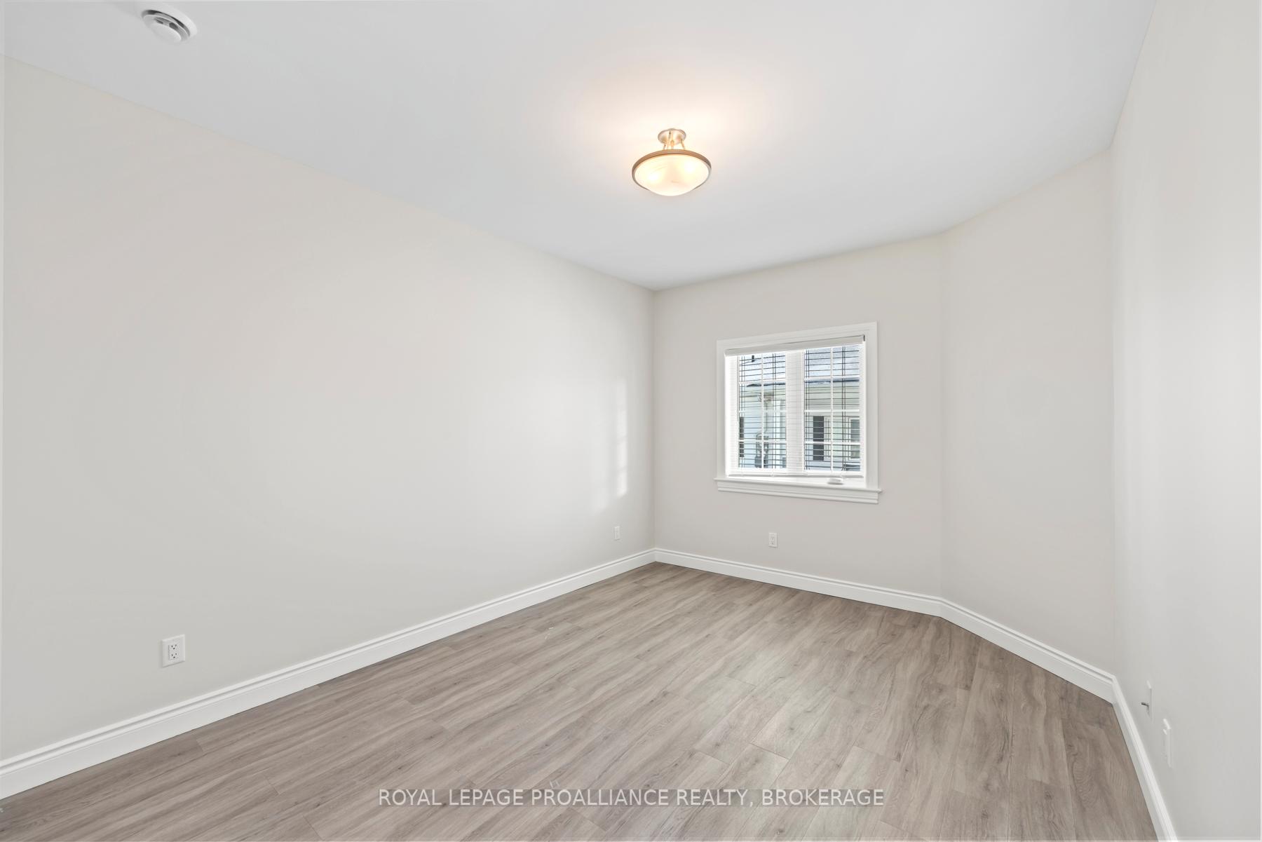 Photo 20 of 49 Lowry Place, Loyalist, Amherstview — HOMEH