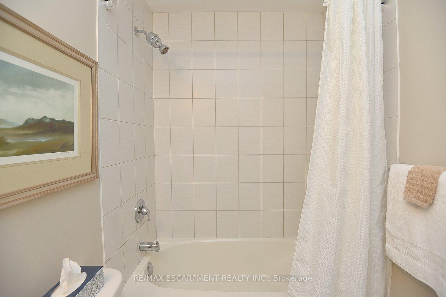 Photo 18 of Unit 214, 101 Shoreview Place, Hamilton, Lakeshore — HOMEH