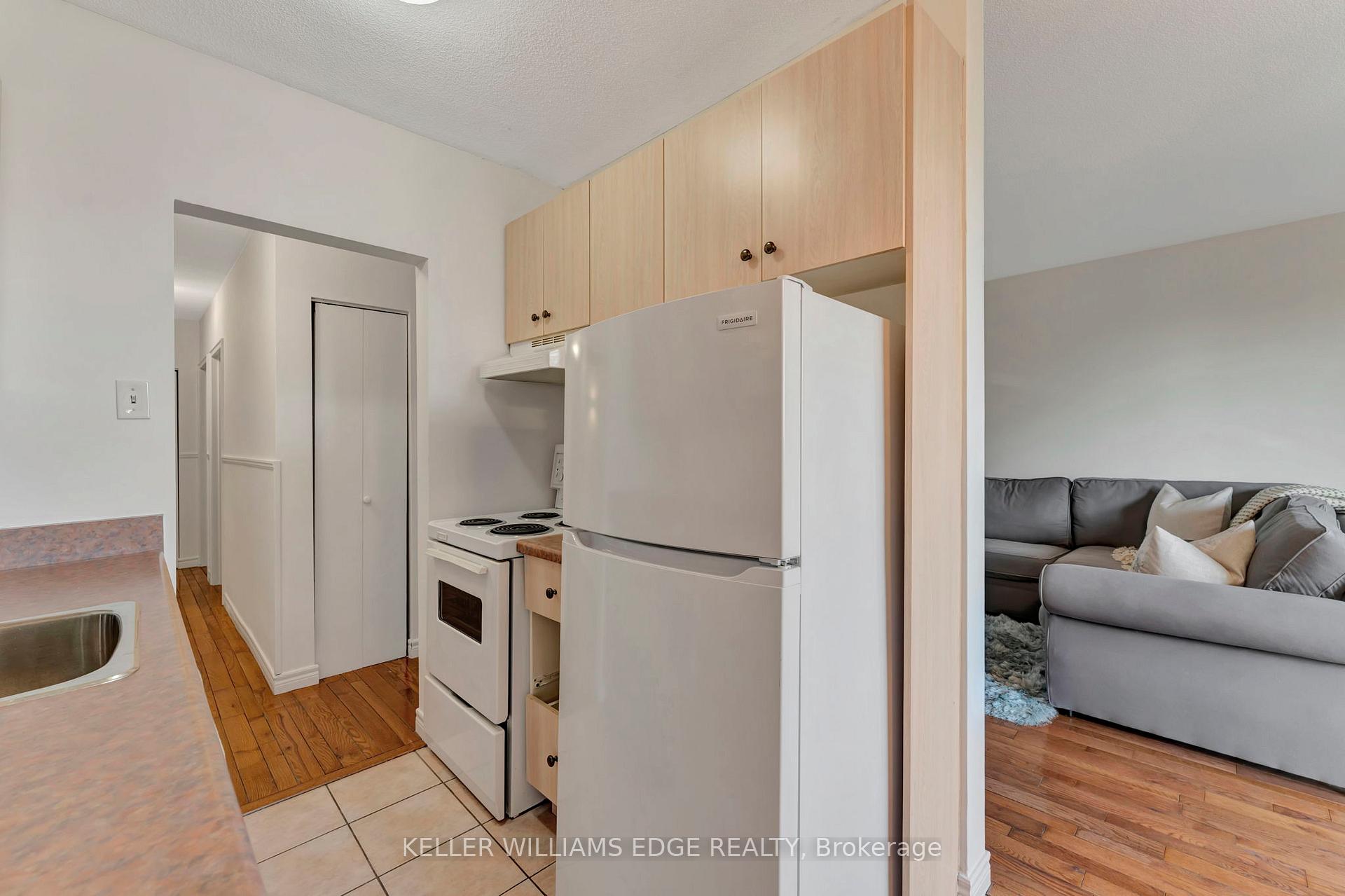 Photo 10 of Unit 201, 81 Charlton Avenue E, Hamilton, Corktown — HOMEH