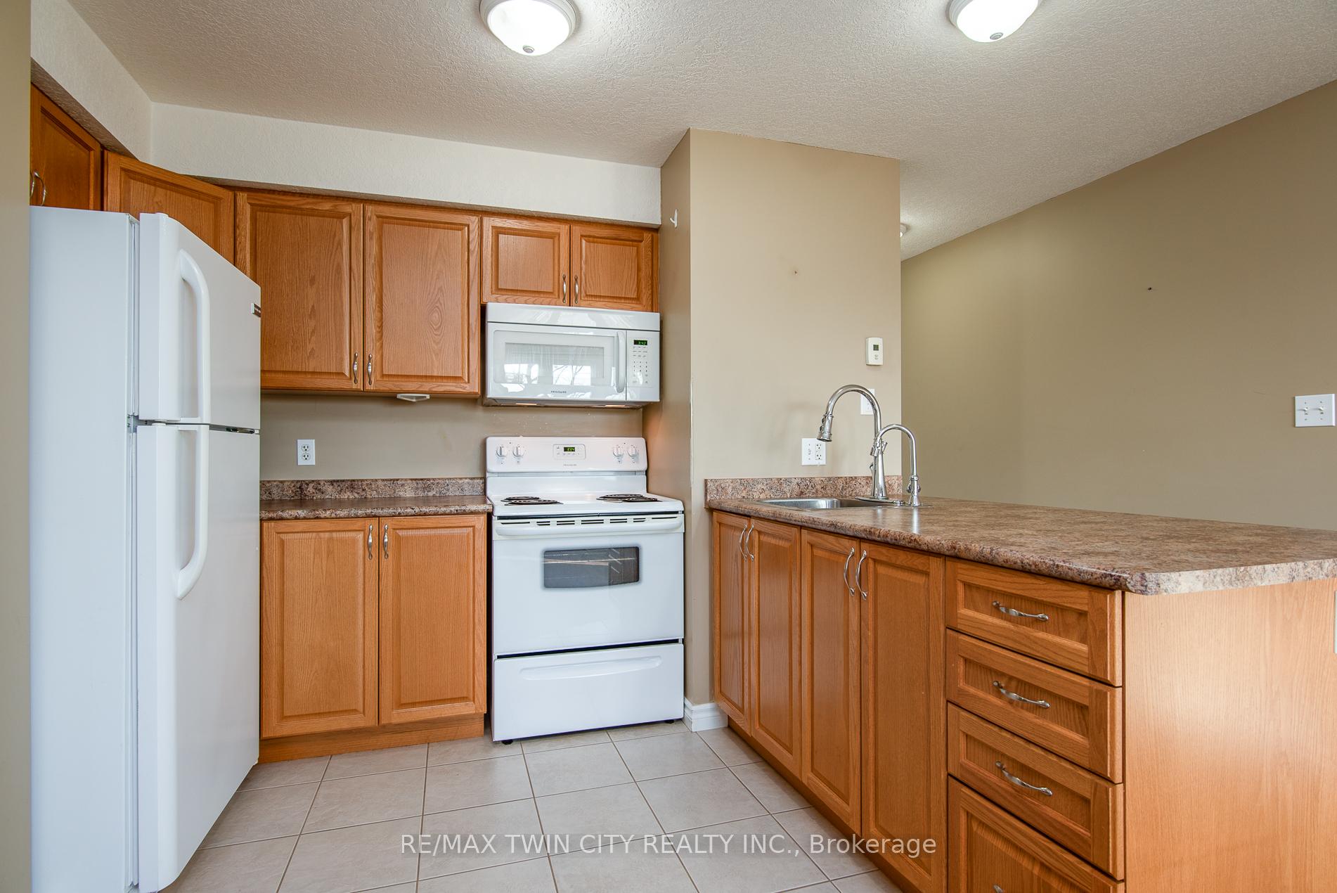 Photo 12 of Unit A, 756 Bleams Road, Kitchener — HOMEH