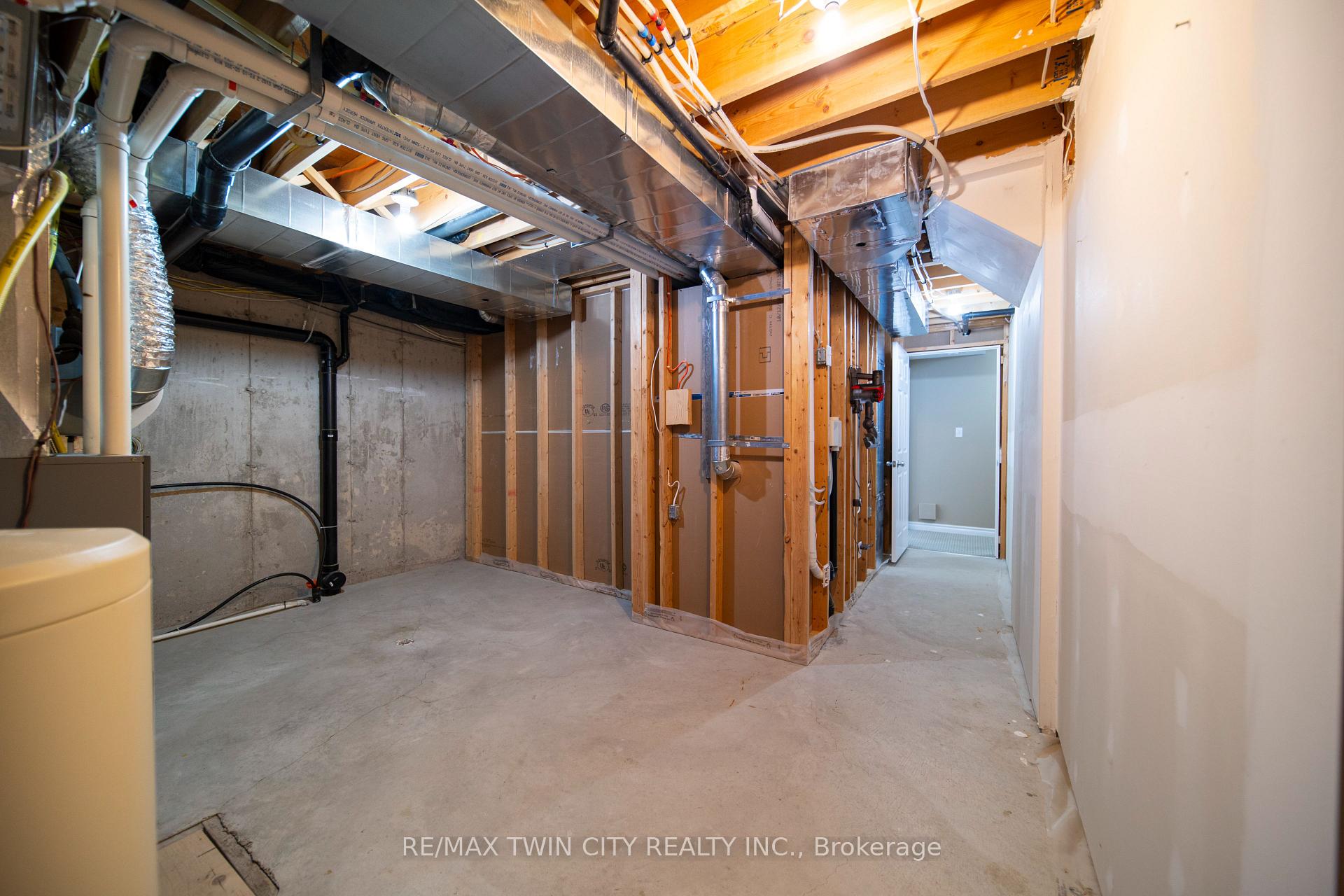 Photo 26 of Unit A, 756 Bleams Road, Kitchener — HOMEH