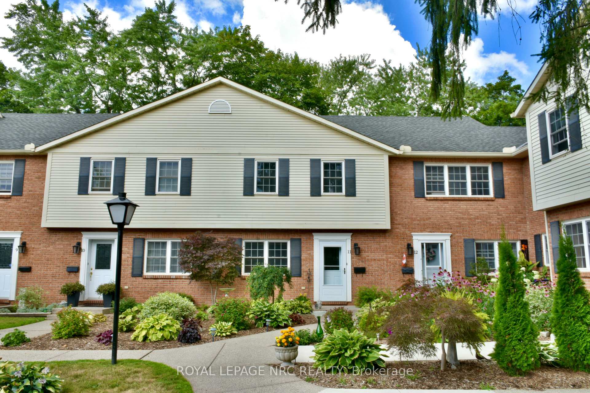 Front of Unit 11, 159 Canboro Road