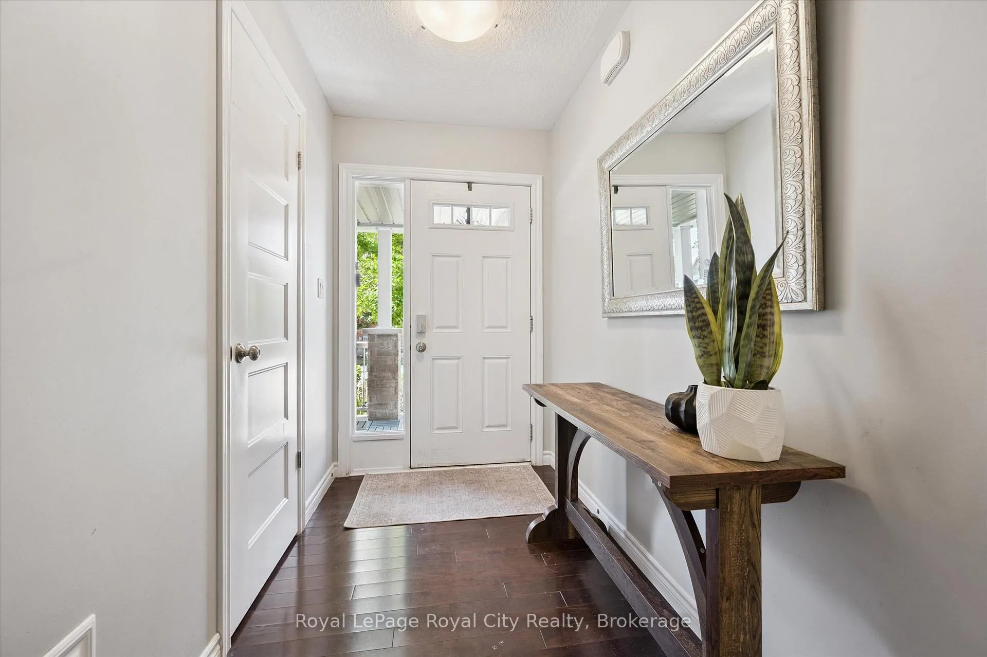 Photo 6 of Unit 16, 167 Arkell Road, Guelph, Pineridge/Westminster Woods — HOMEH