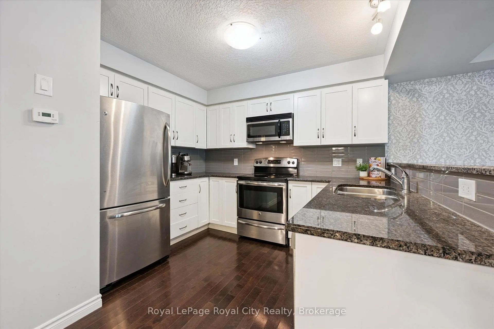 Photo 13 of Unit 16, 167 Arkell Road, Guelph, Pineridge/Westminster Woods — HOMEH