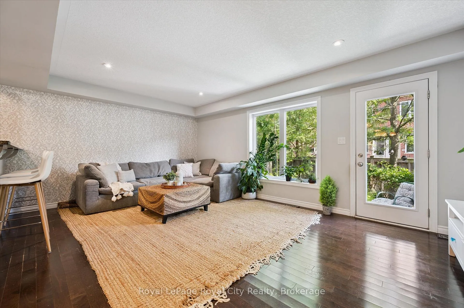 Photo 16 of Unit 16, 167 Arkell Road, Guelph, Pineridge/Westminster Woods — HOMEH