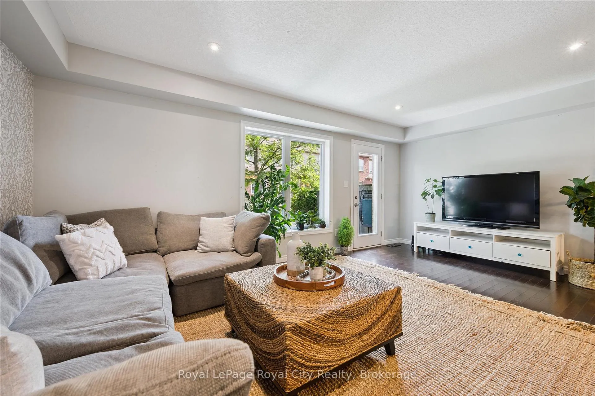 Photo 19 of Unit 16, 167 Arkell Road, Guelph, Pineridge/Westminster Woods — HOMEH