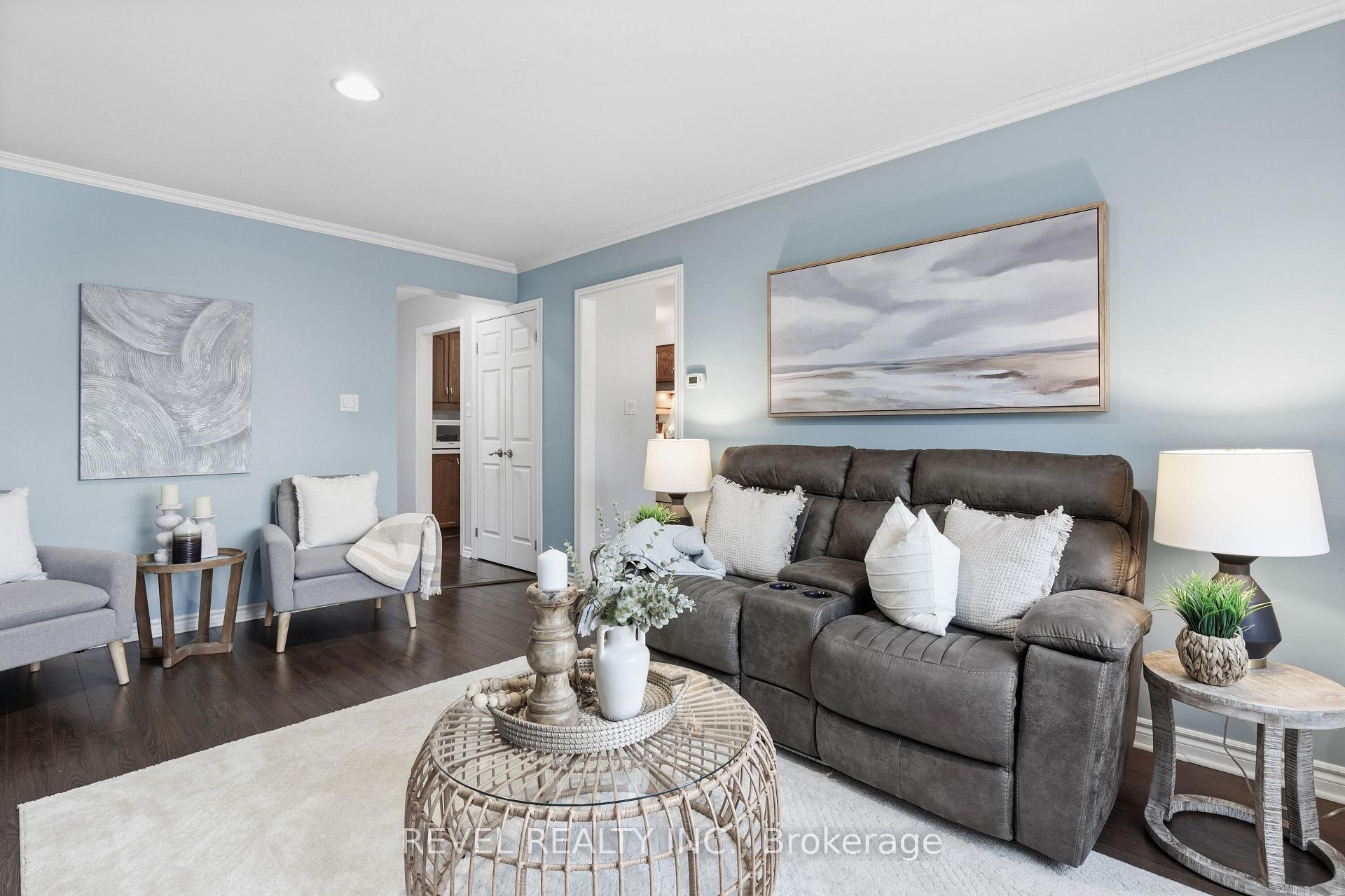 Photo 16 of 18 Wilkins Crescent, Clarington, Courtice — HOMEH