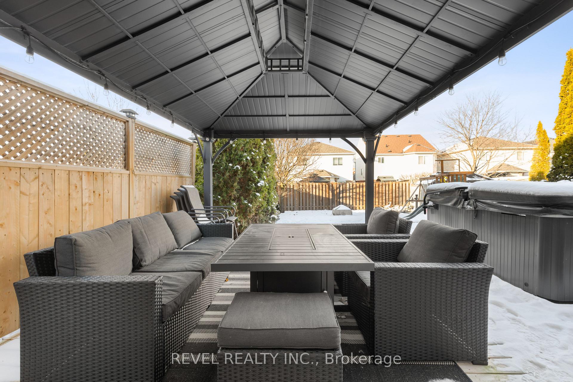Photo 37 of 18 Wilkins Crescent, Clarington, Courtice — HOMEH