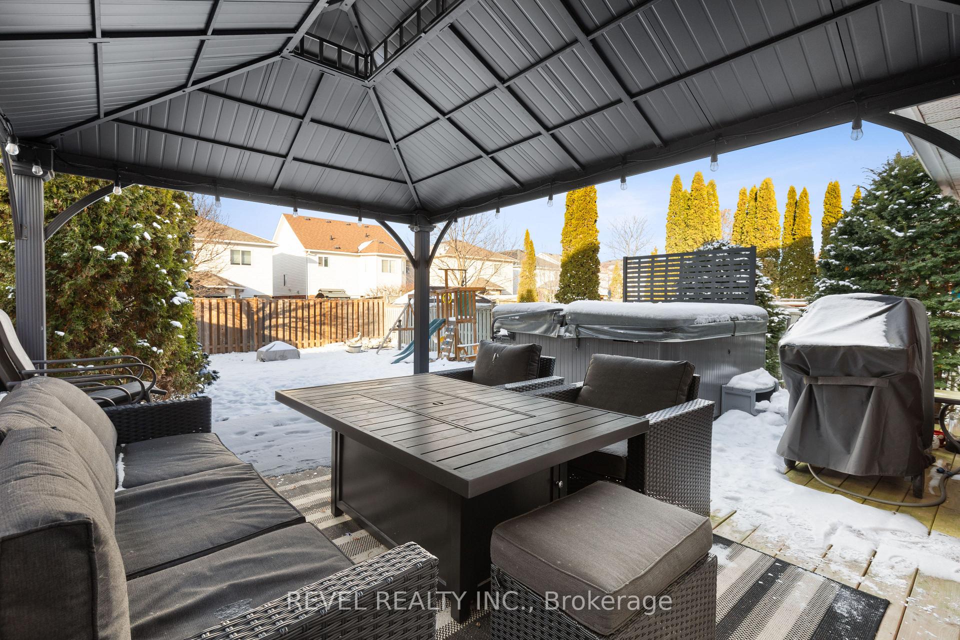 Photo 35 of 18 Wilkins Crescent, Clarington, Courtice — HOMEH