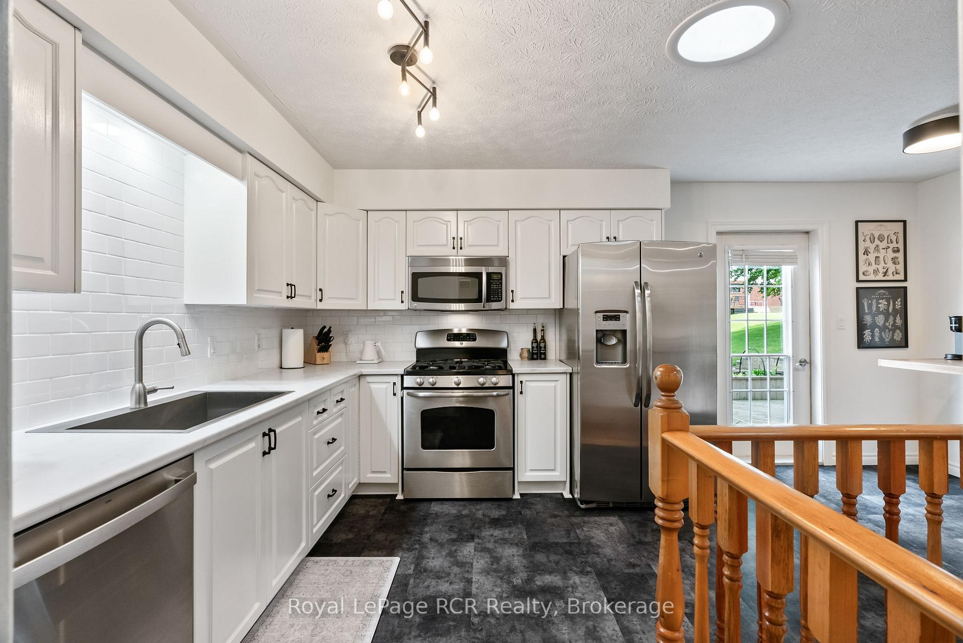 Photo 14 of 107 Thomas Street, Brockton — HOMEH
