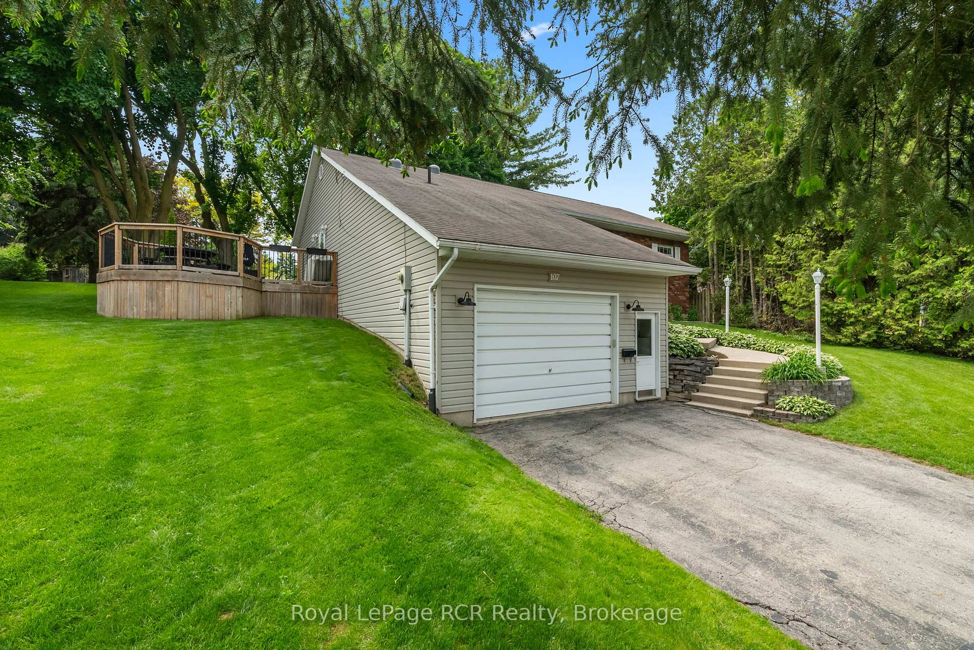 Photo 40 of 107 Thomas Street, Brockton — HOMEH