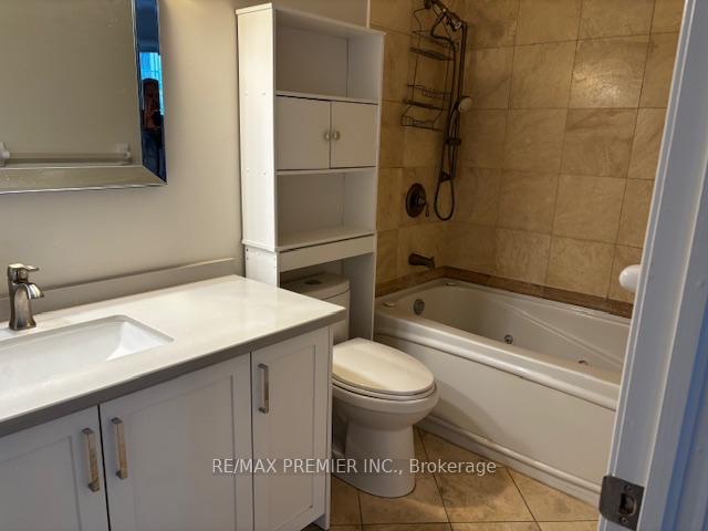 Photo 6 of Unit 318, 33 Wallace Street, Vaughan, West Woodbridge — HOMEH