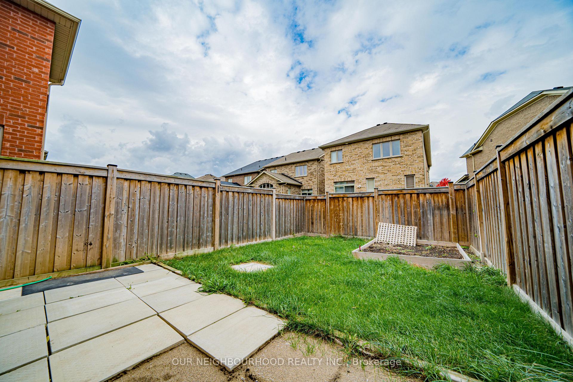 Photo 32 of 67 Chant Crescent, Ajax, Northwest Ajax — HOMEH